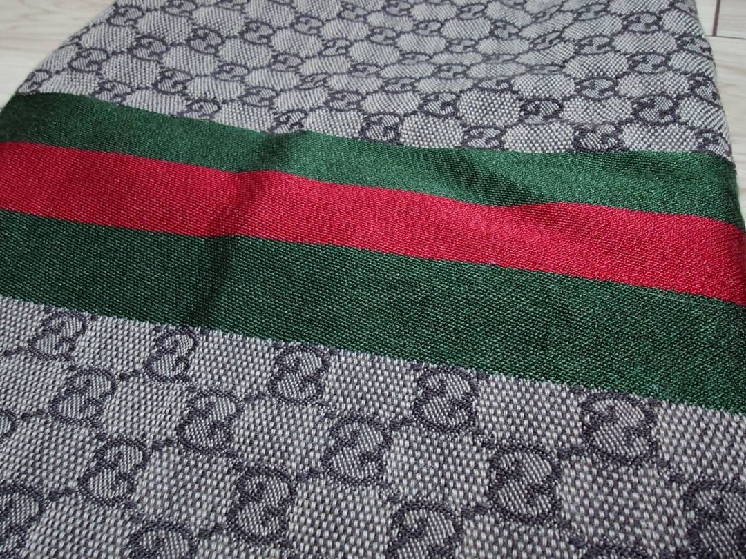 GUCCI　GGパターン 赤緑ストライプ マフラー
