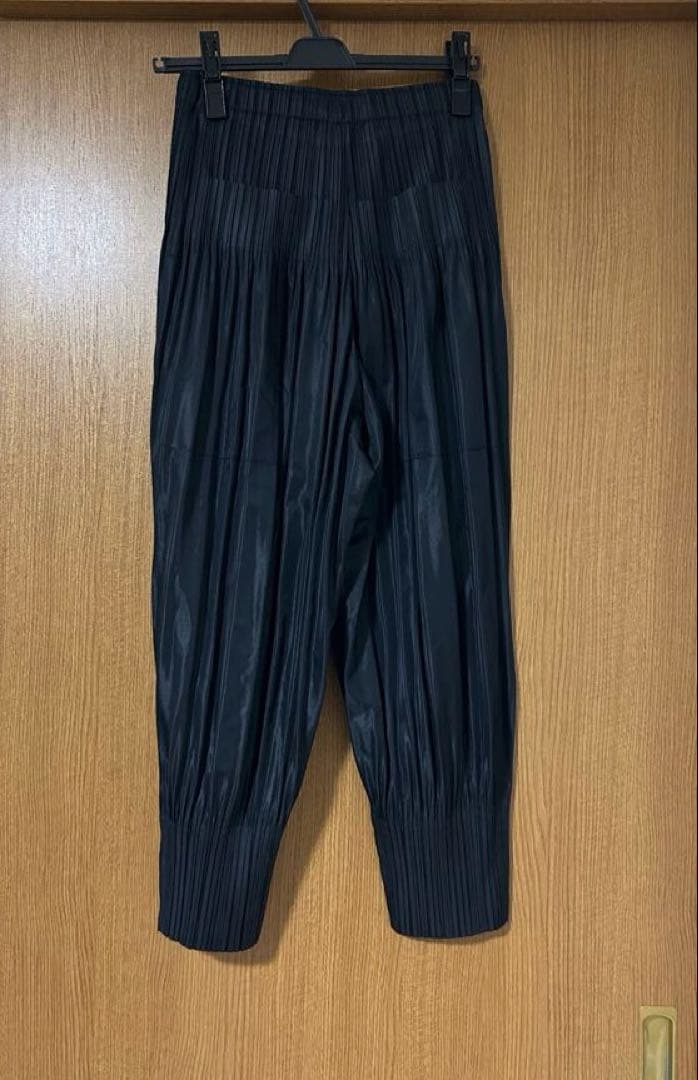 PLEATS PLEASE ISSEY MIYAKE プリーツパンツ