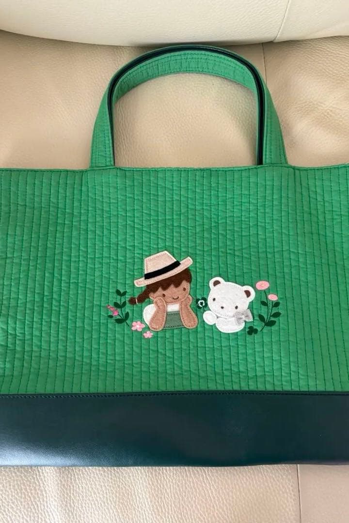 ピオヌンナル✖️familiarコラボ　ミルク　バンブー