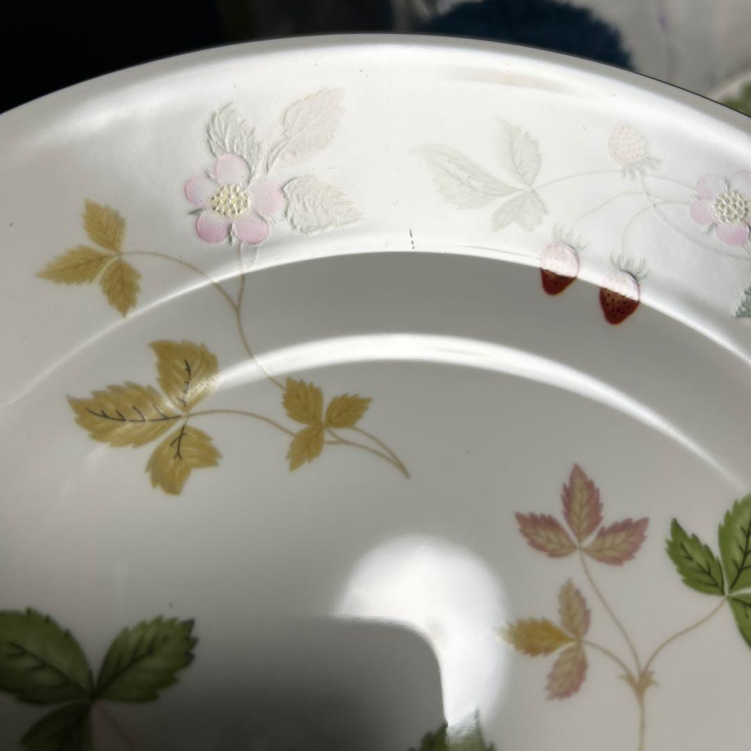 ウェッジウッド　ワイルドストロベリー　アフターヌーンティースタンド　3段付