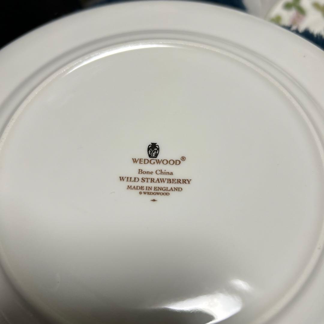 ウェッジウッド　ワイルドストロベリー　アフターヌーンティースタンド　3段付