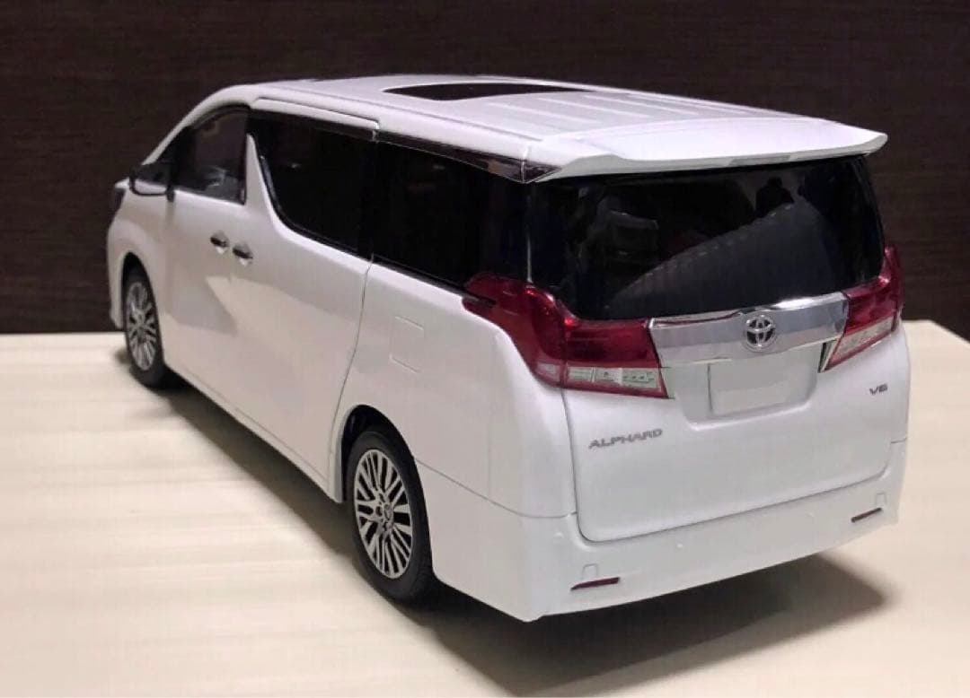 雄*じ様 1/18 トヨタ アルファード 30前期 3.5 V6 GF Keng