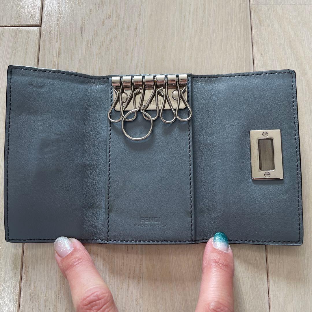 フェンディ FENDI PEEKABOO ピーカブー キーケース 6連 レザー