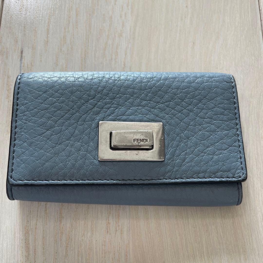フェンディ FENDI PEEKABOO ピーカブー キーケース 6連 レザー