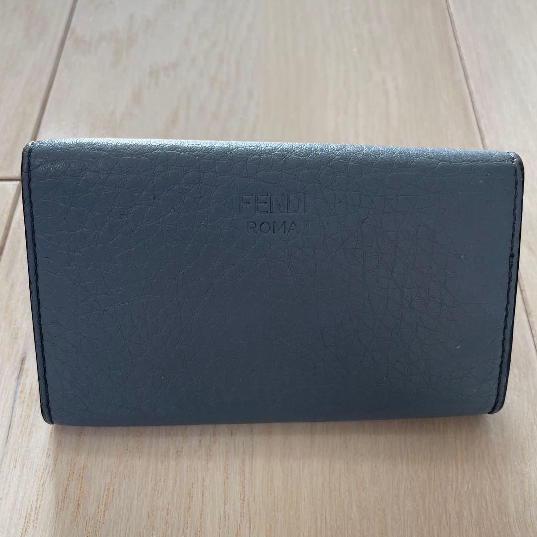 フェンディ FENDI PEEKABOO ピーカブー キーケース 6連 レザー