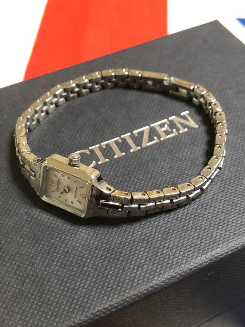 シチズン　kii ソーラー時計