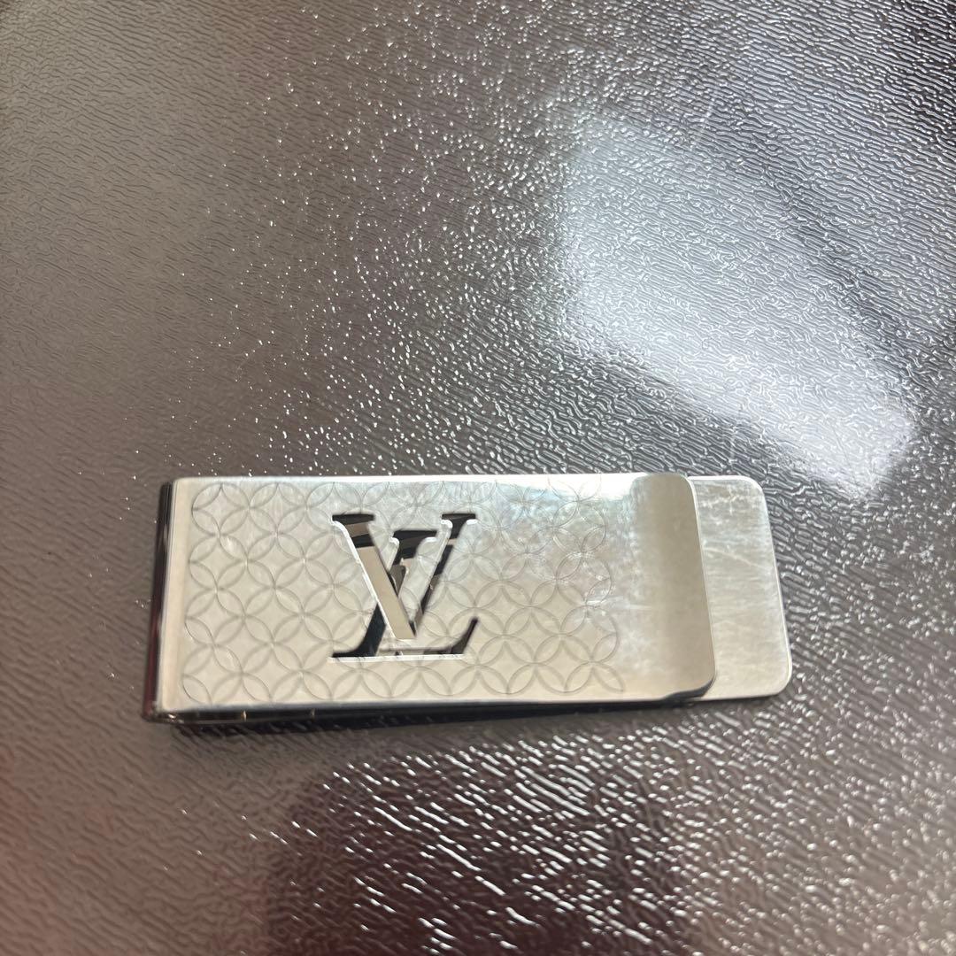 5月20日まで送料込み17000円 美品　　ルイ・ヴィトン　ロゴ マネークリップ