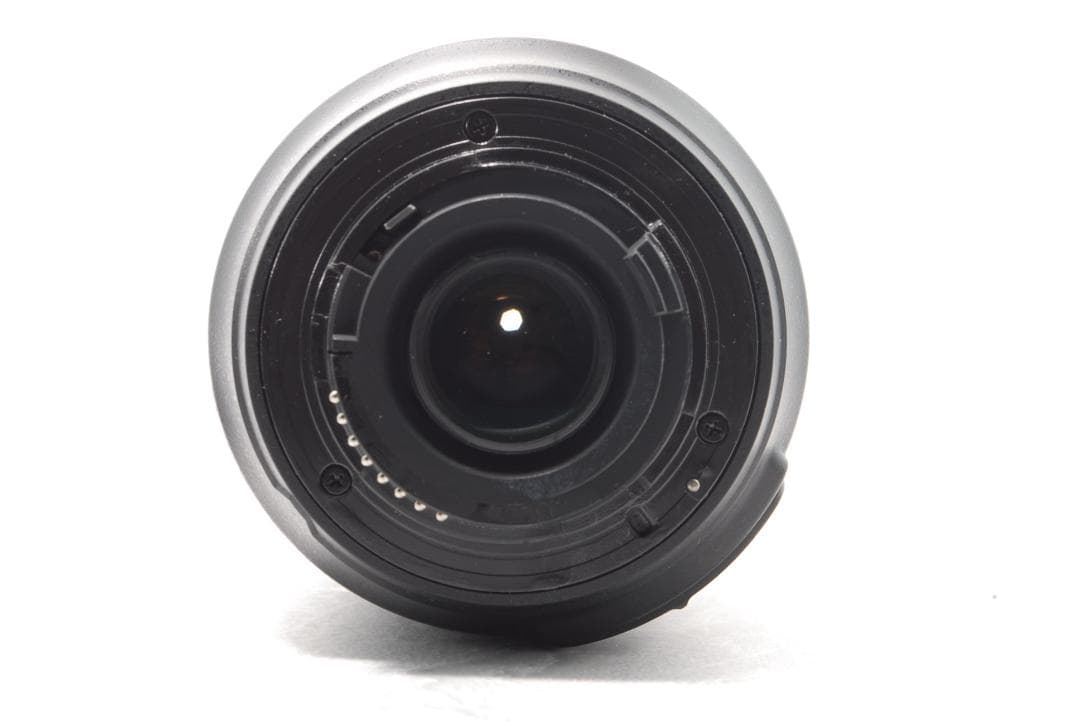 Nikon AF-S18-105mm f/3.5-5.6G ED VR 【美品】