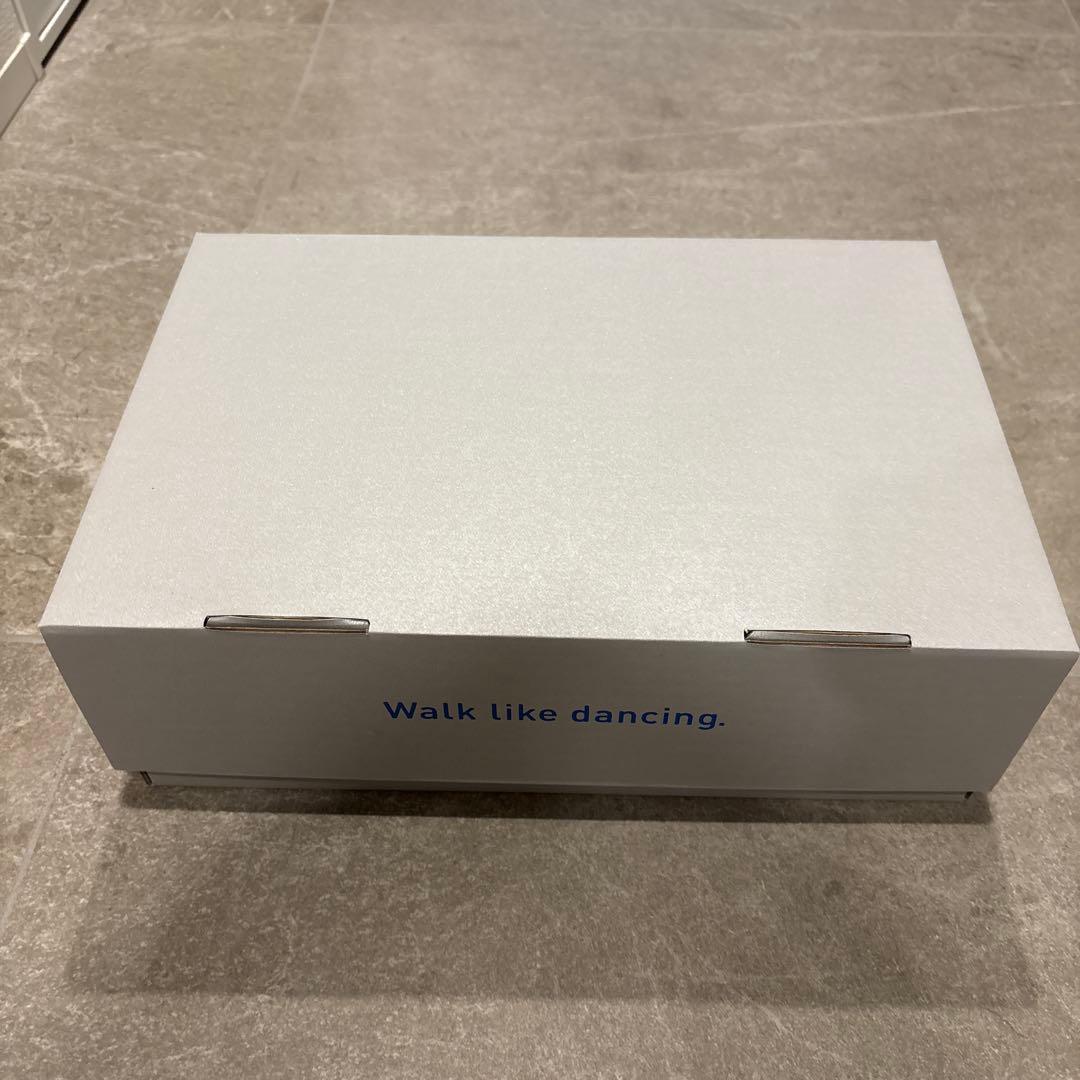 ☆新品☆Sangacto カーマインスニーカー 24.5センチ