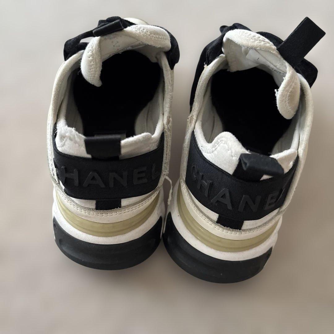 CHANEL スニーカー　ホワイト