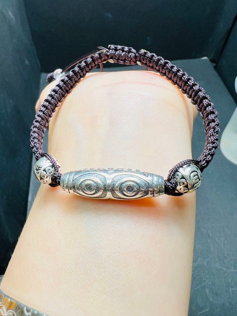 龍眼天珠紐ブレス　純銀シルバー 最高のパワー権力 金運財運 魔除け 幸福呼ぶ❣️