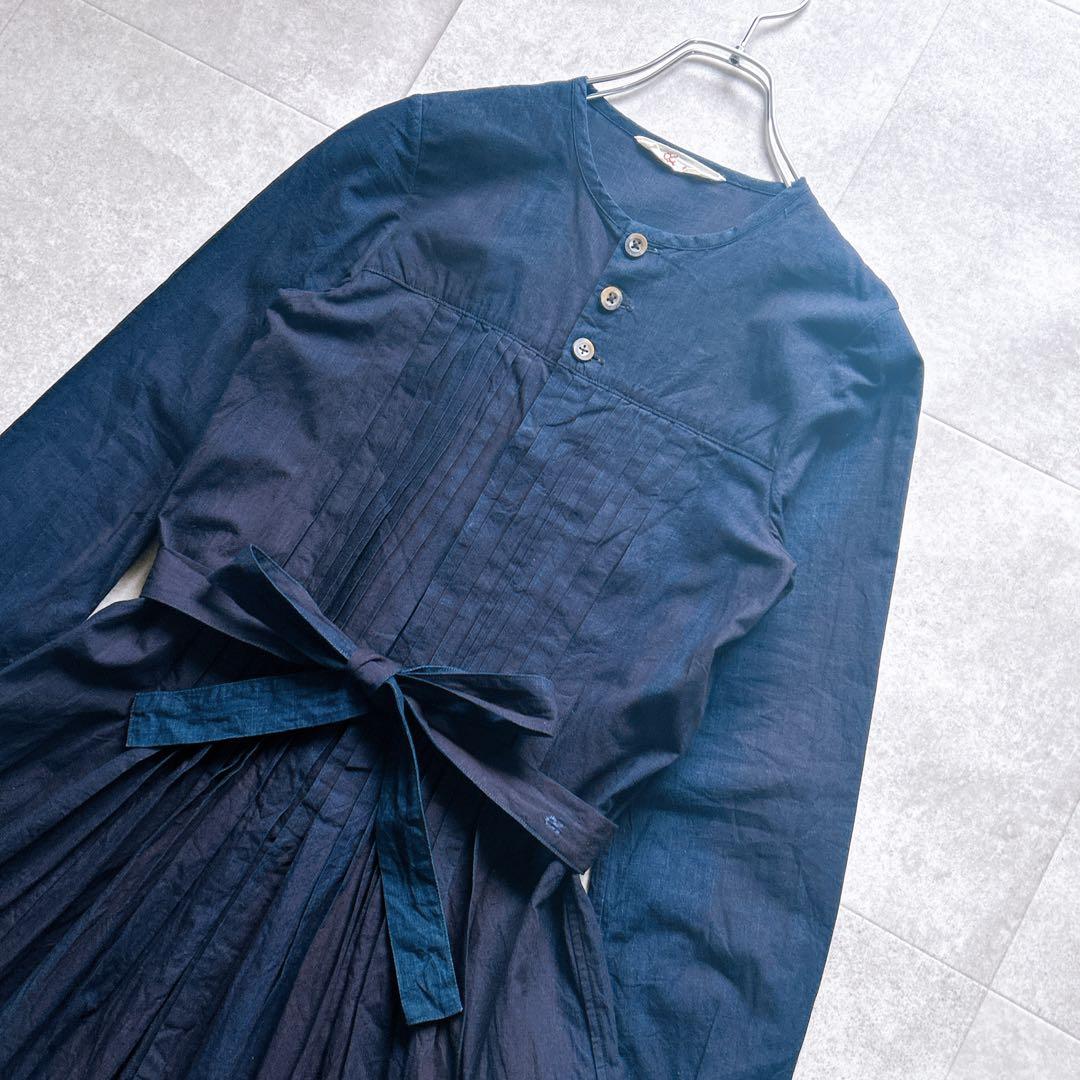 美品✨45R ロングワンピース インディゴ ベルト フレア ピンタック R刺繍