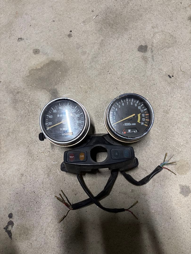 ゼファー400 スピードメーター　1992年式