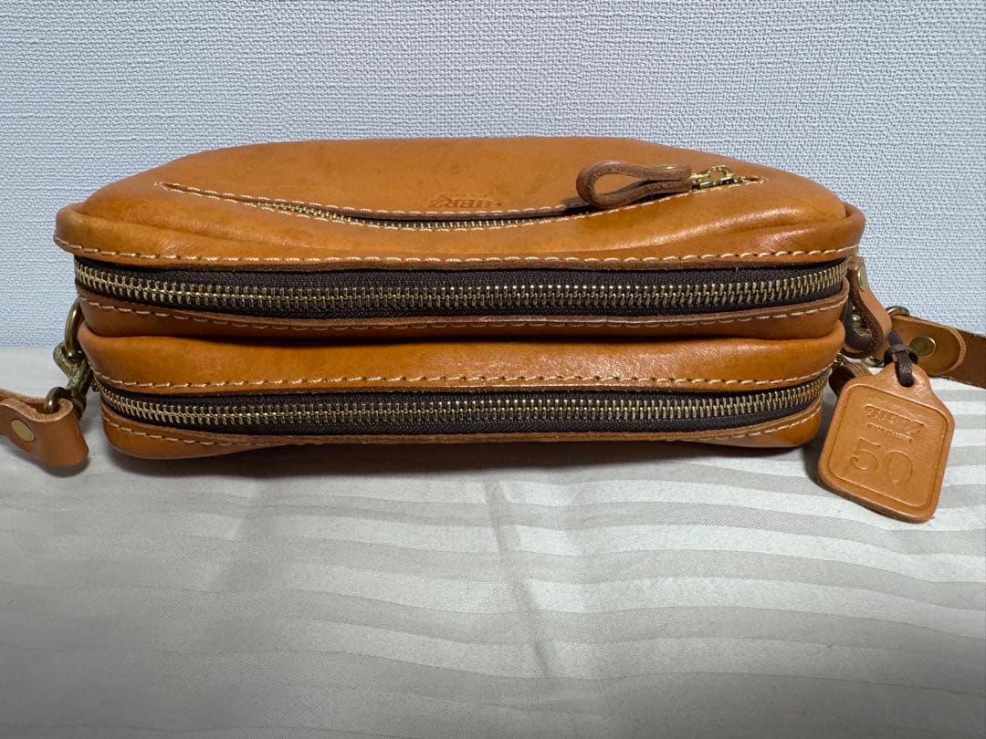 美品 HERZ レザーショルダーバッグ キャメル