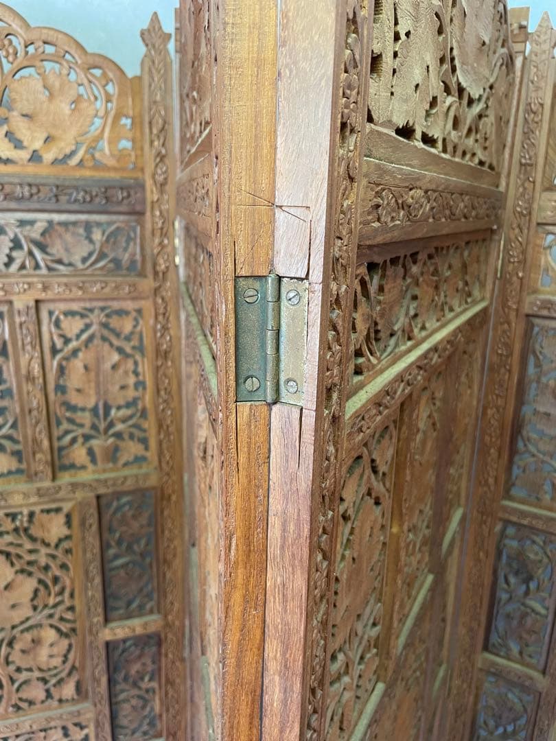 【最終値下げ】アジアンビンテージ家具　木製　透かし彫り　4連 パーテーション