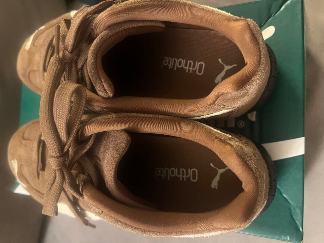 送料込み　人気　Puma スピードキャット スニーカー　 ブラウン24cm