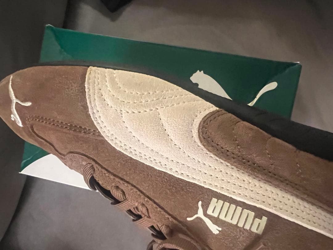 送料込み　人気　Puma スピードキャット スニーカー　 ブラウン24cm