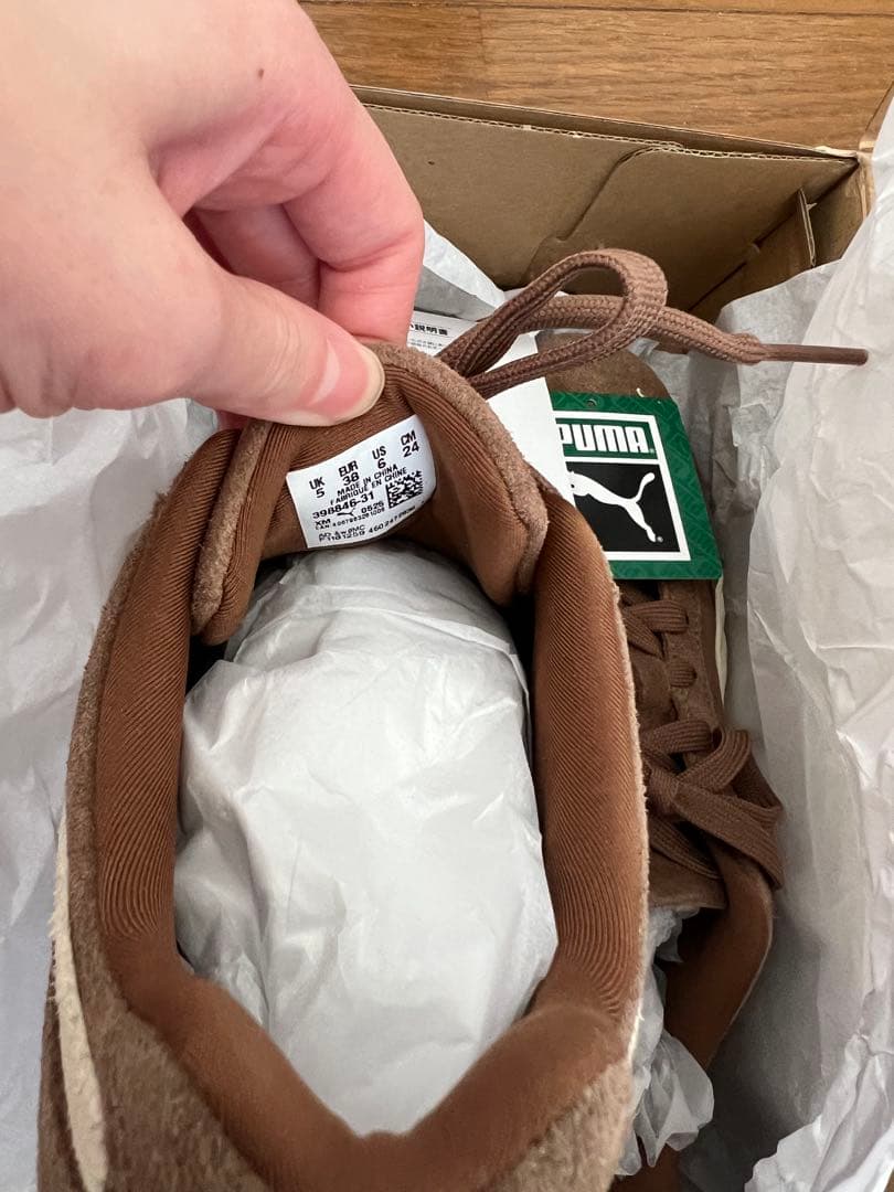 送料込み　人気　Puma スピードキャット スニーカー　 ブラウン24cm