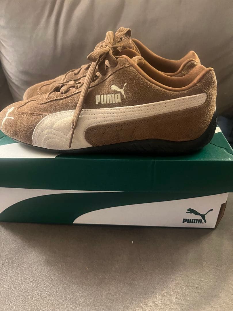 送料込み　人気　Puma スピードキャット スニーカー　 ブラウン24cm
