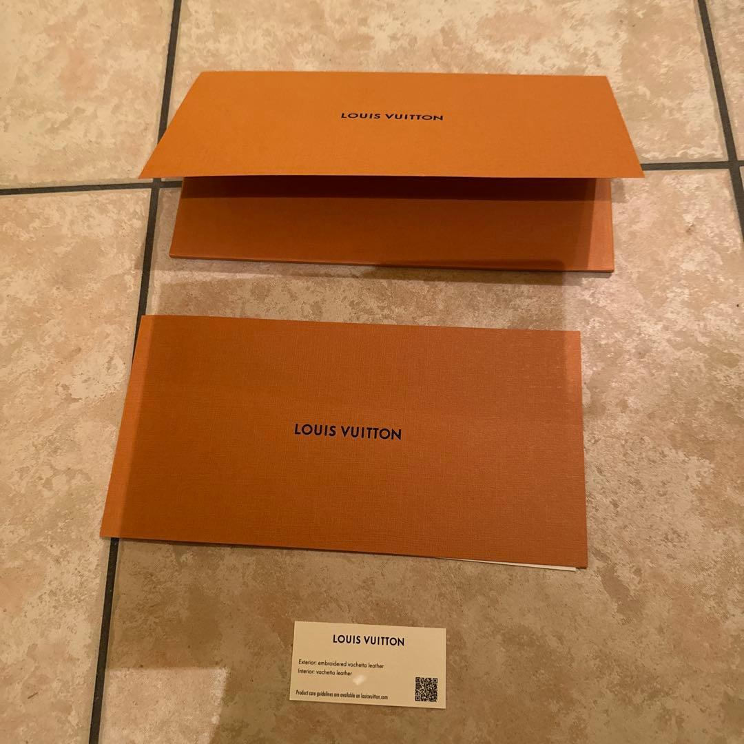 ルイヴィトン 長財布　新品未使用