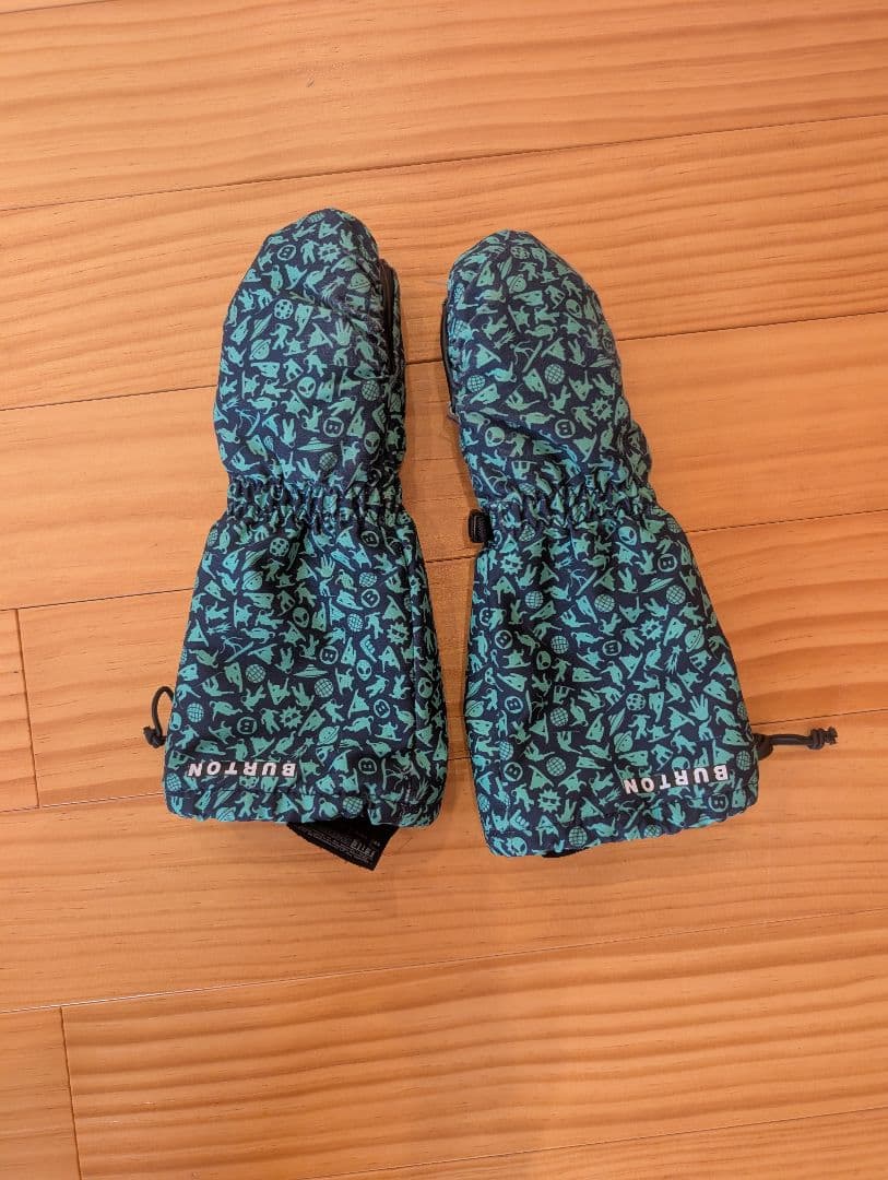 BURTON キッズスノーウェア（同色手袋付！）