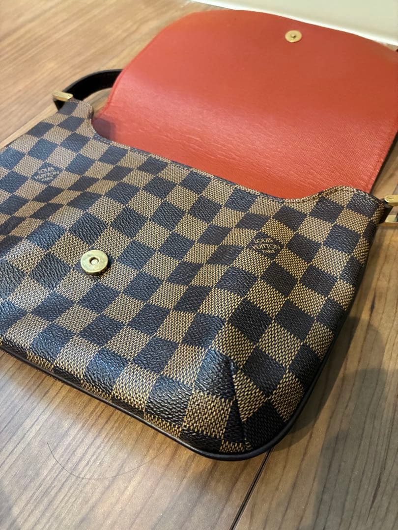 ダミエパターン ショルダーバッグ ブラウン