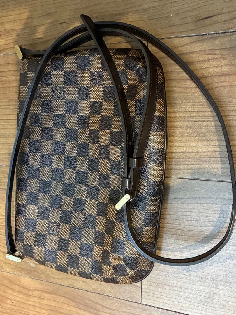 ダミエパターン ショルダーバッグ ブラウン