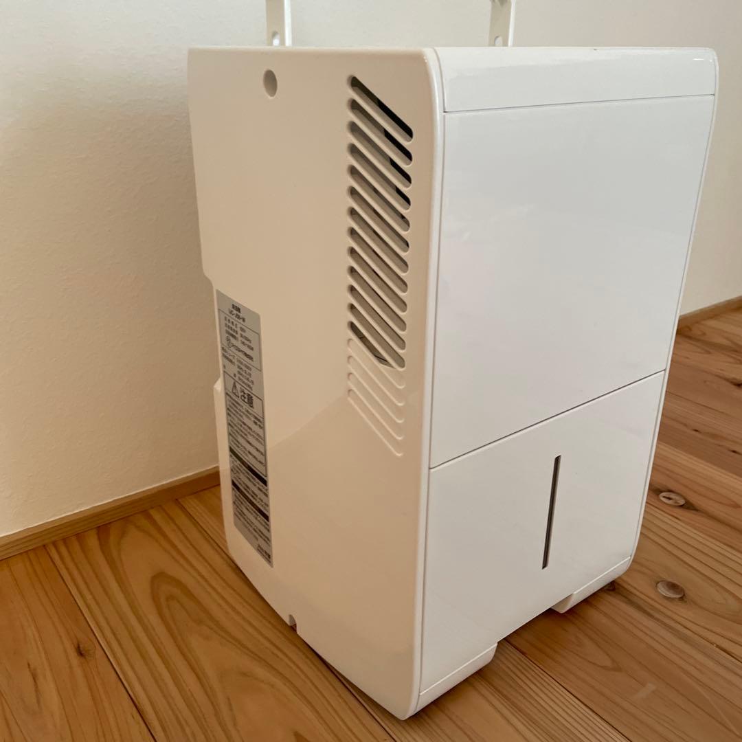 22年製 アイリスオーヤマ　除湿機　IJC-J56-W