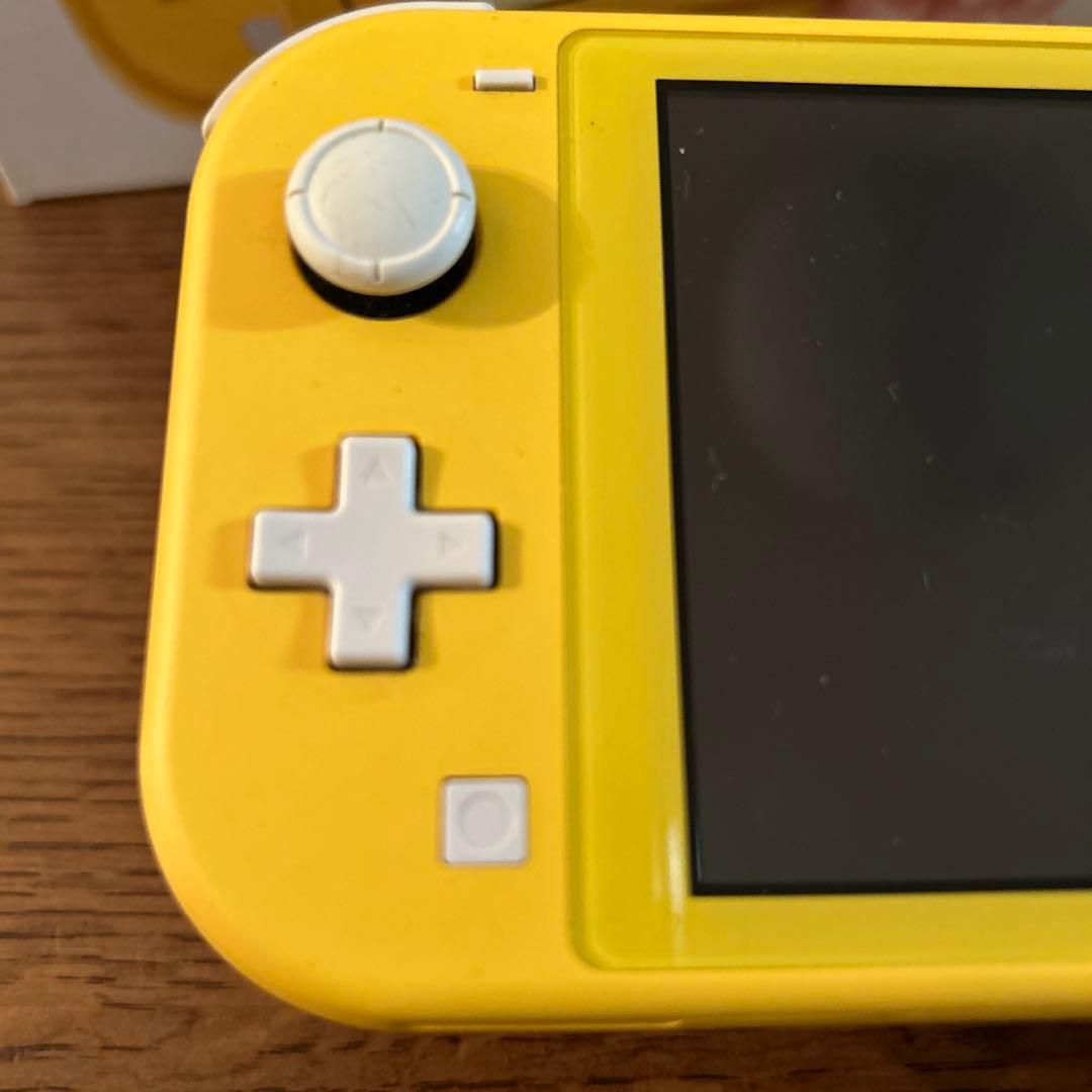 な*ん様 Nintendo Switch Lite イエロー 本体