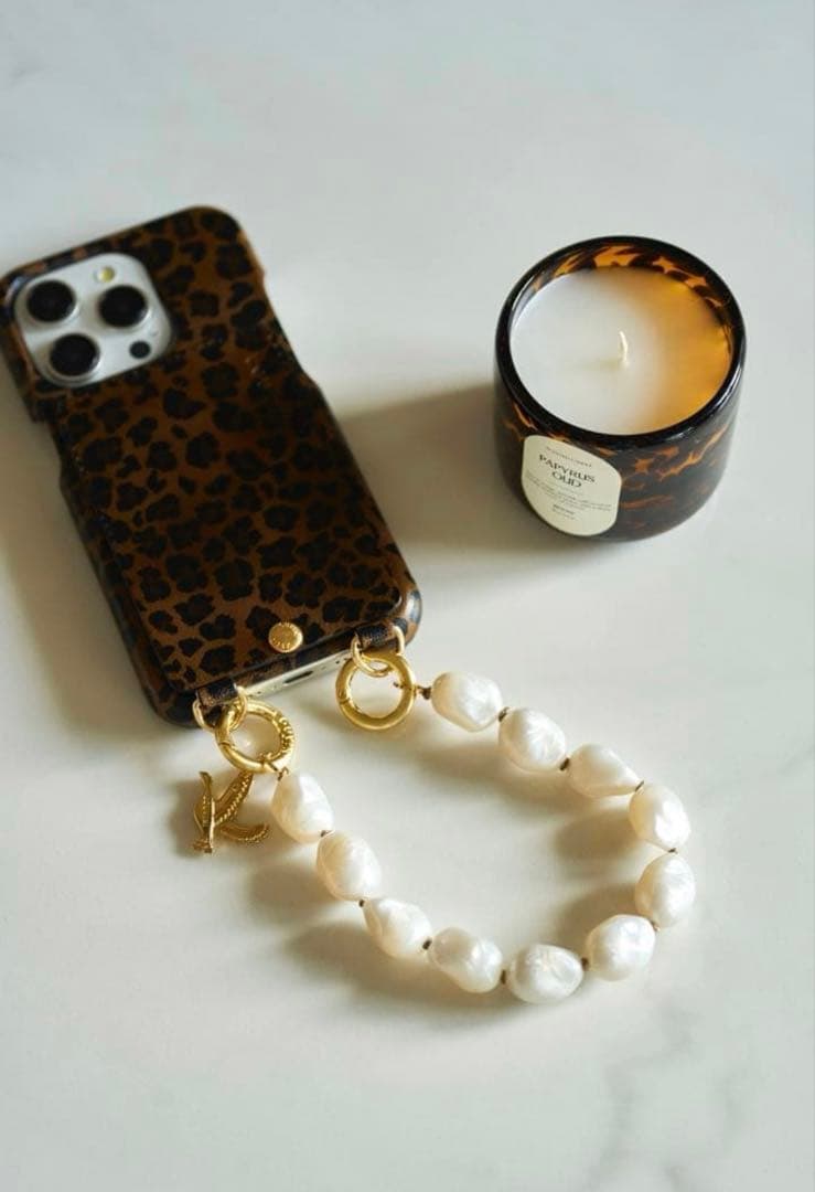 【LOUVINI】 ハンドストラップ　PETIT ROMY　PEARL