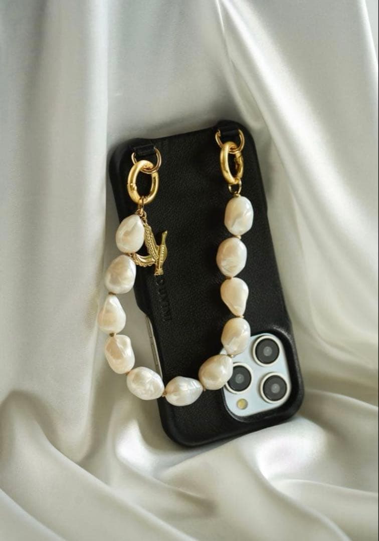 【LOUVINI】 ハンドストラップ　PETIT ROMY　PEARL