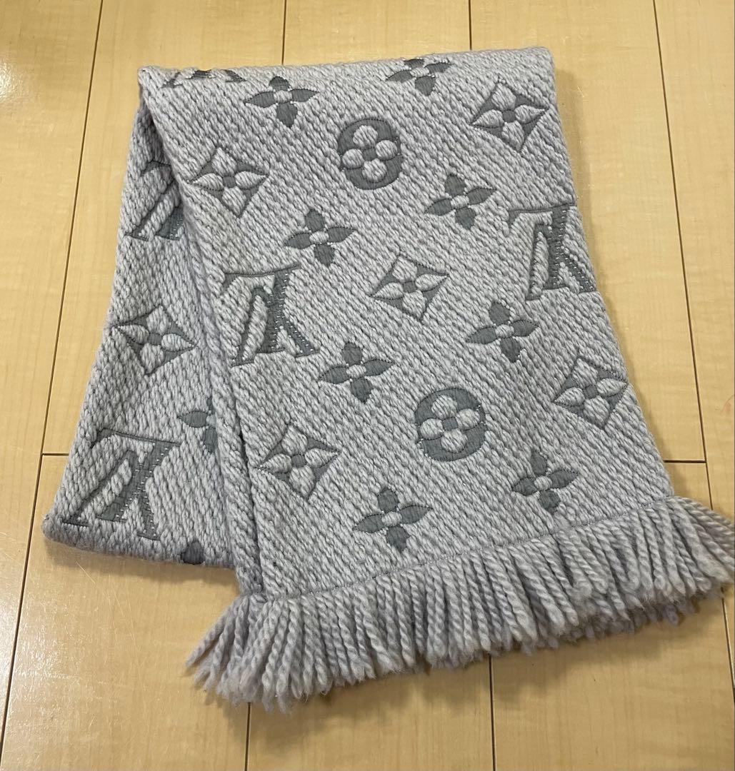 LOUIS VUITTON ルイヴィトン　マフラー　グレー