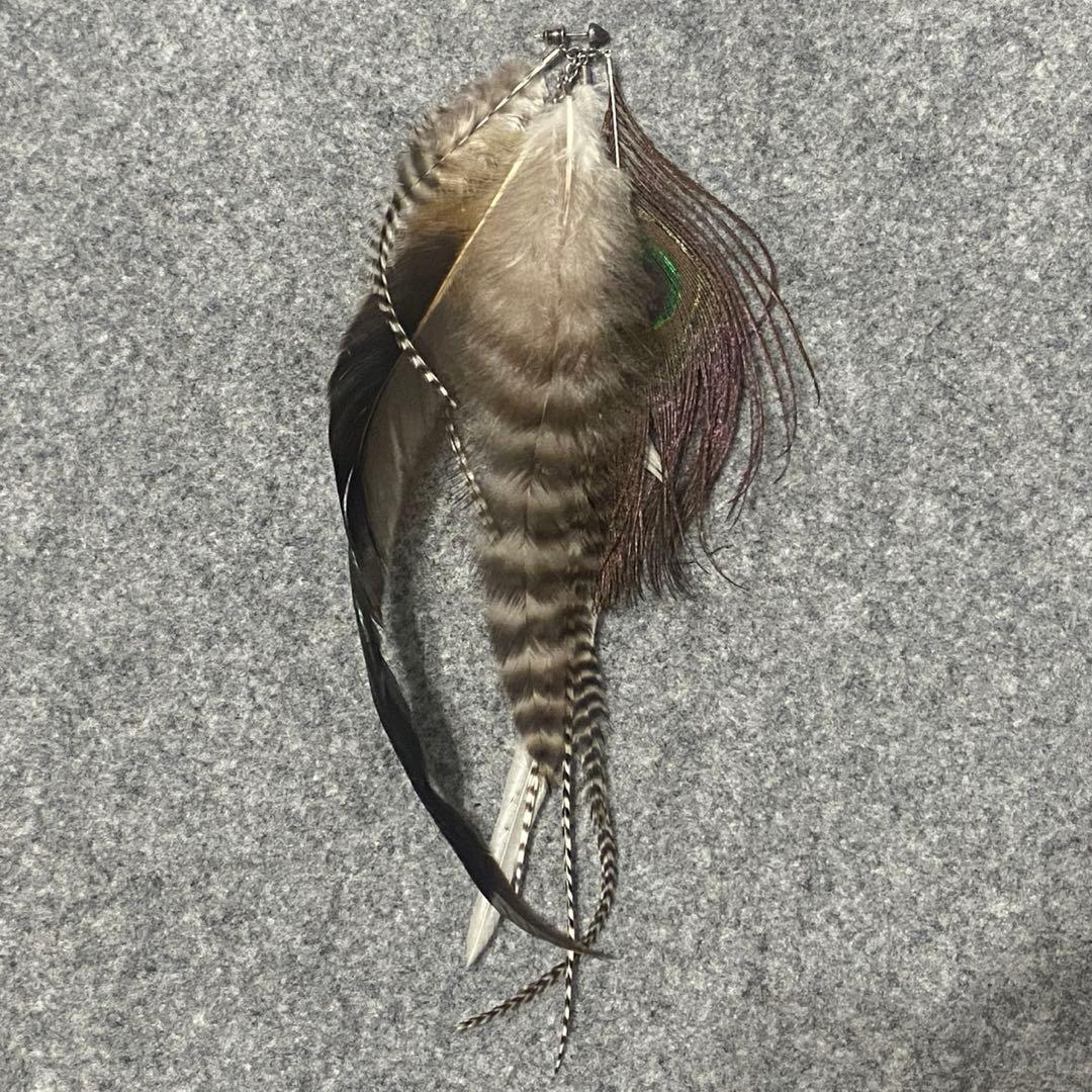 gunda HYDE着 Peacock PI ピーコックフェザー クロス ピアス