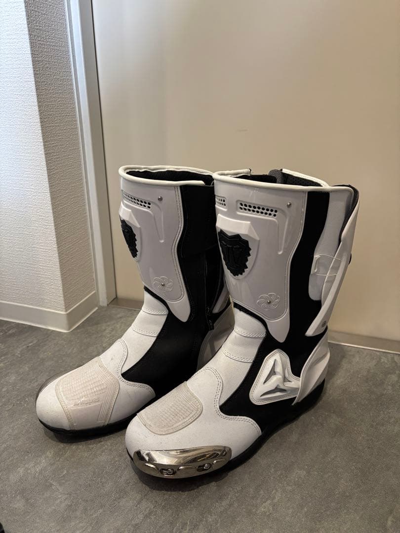 バイク用プロテクター付きブーツ ホワイト/ブラック