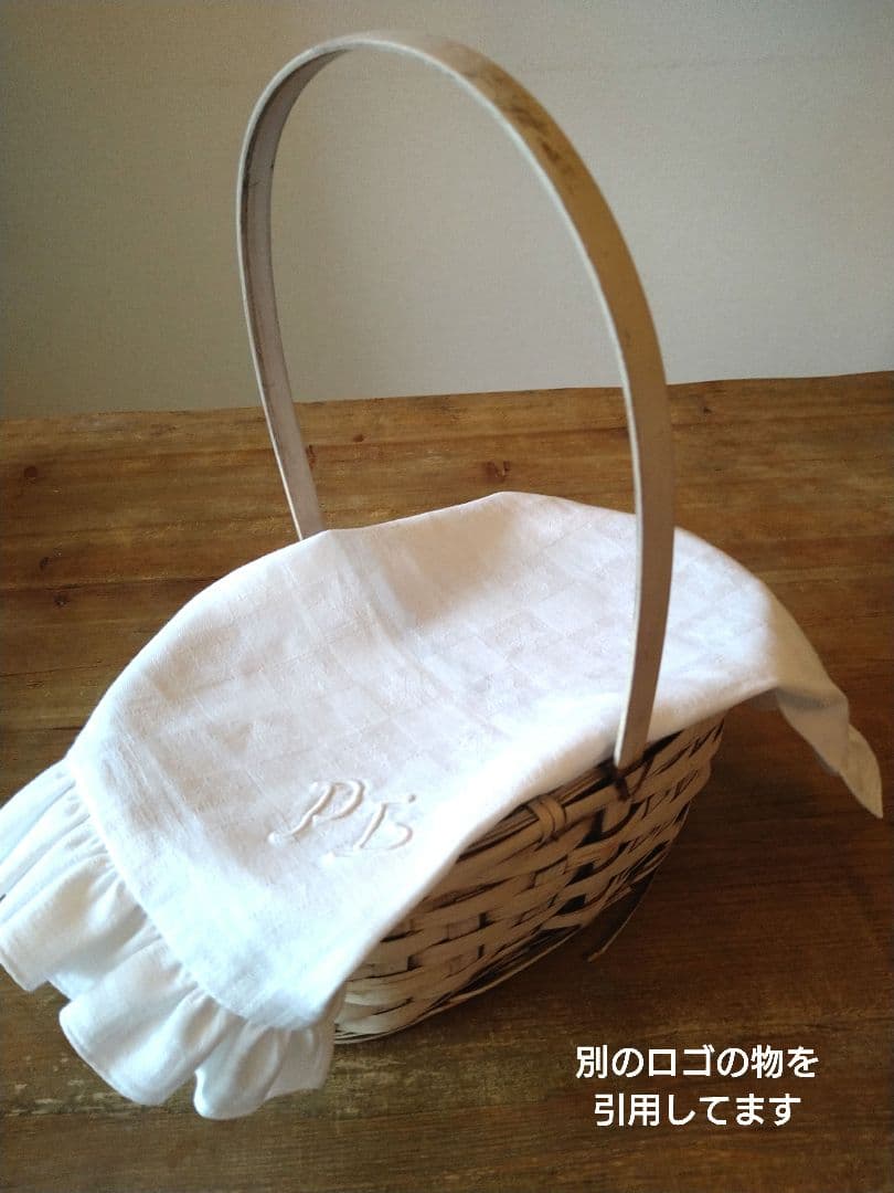 ※わんにゃん※フランスアンティークイニシャル刺繍　マット＆ティッシュケース