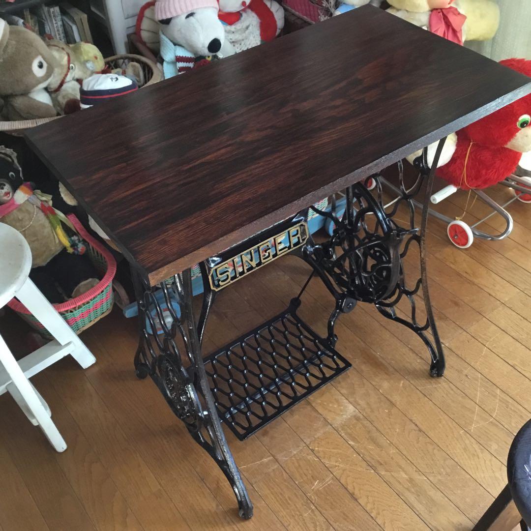 ※アンティーク※ SINGERシンガー足踏みミシン脚のテーブル　アイアン