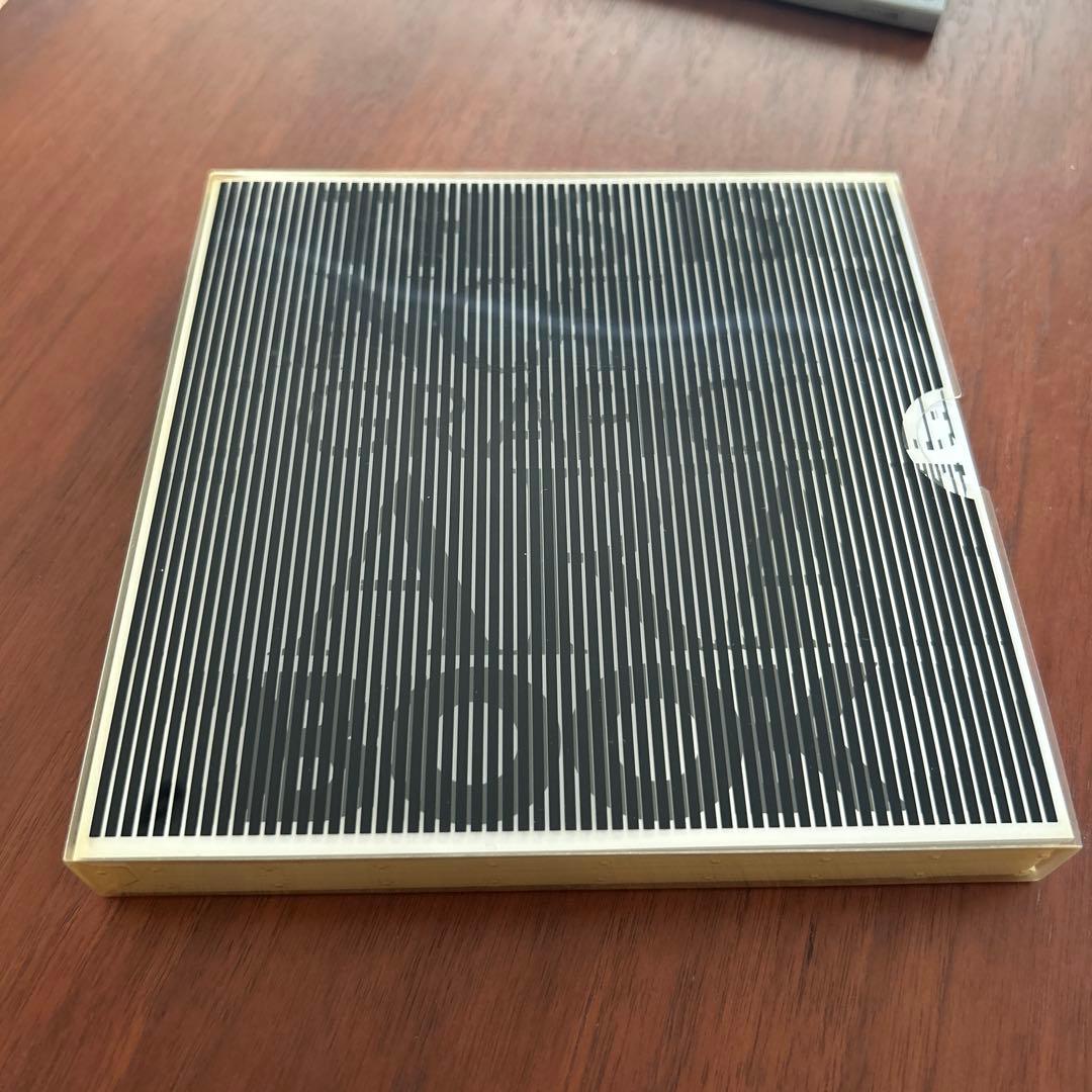 7stars 【THIS IS NOT A GRAPHIC ART BOOK】