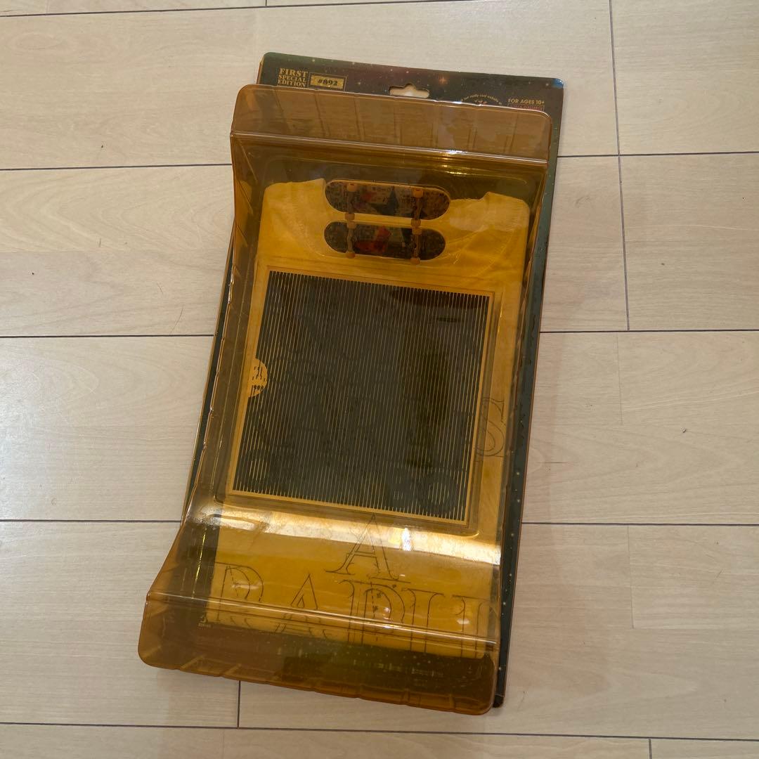 7stars 【THIS IS NOT A GRAPHIC ART BOOK】