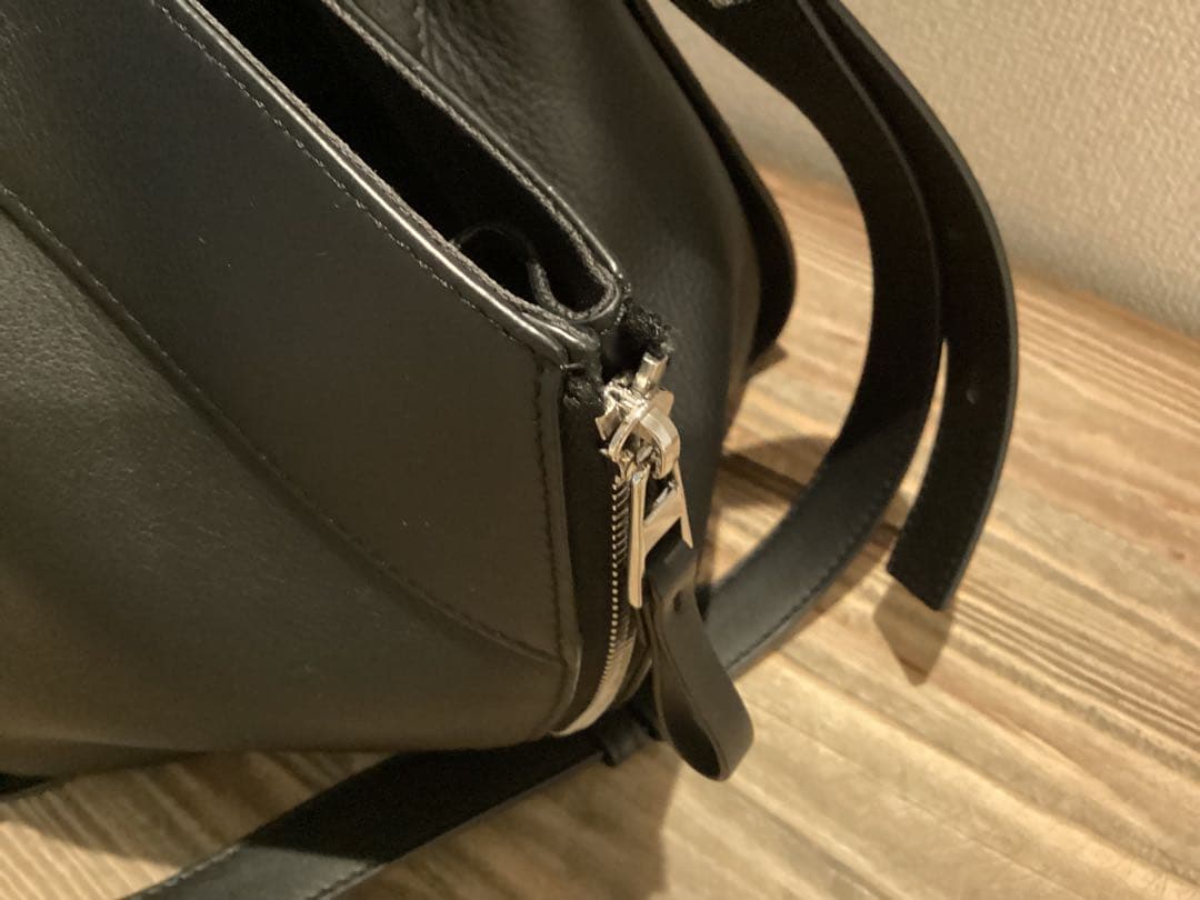 LOEWE ハンモックバッグ スモール（クラシックカーフ）ブラック