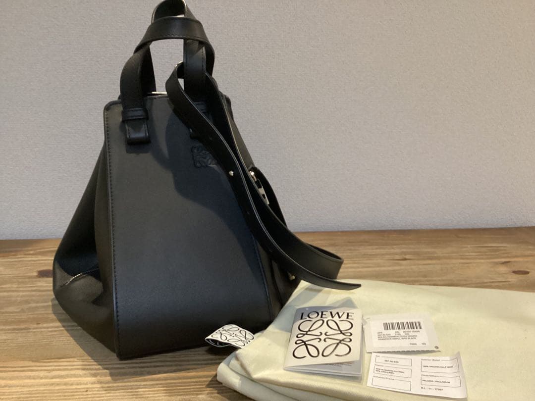 LOEWE ハンモックバッグ スモール（クラシックカーフ）ブラック