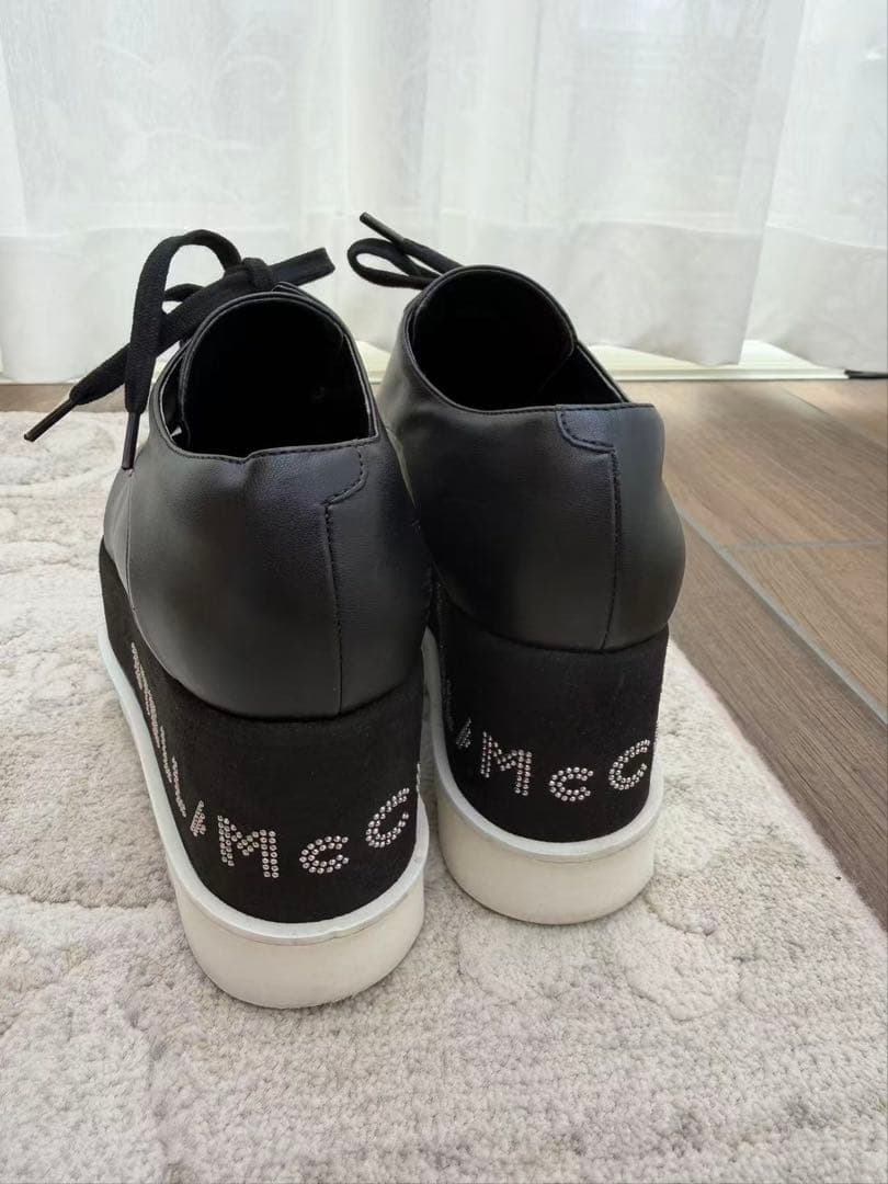 STELLA McCARTNEY ロゴ印字ありブラック厚底スニーカー　34