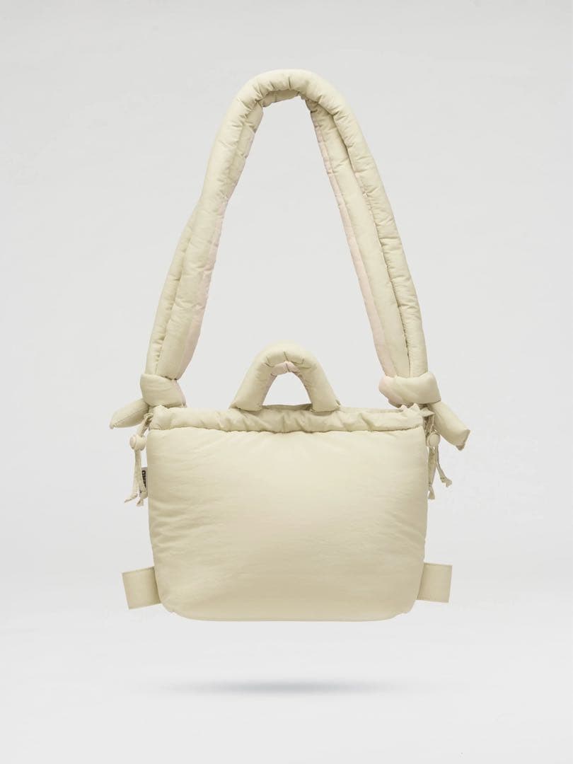 COMPACT ONA SOFT BAG バターイエロー