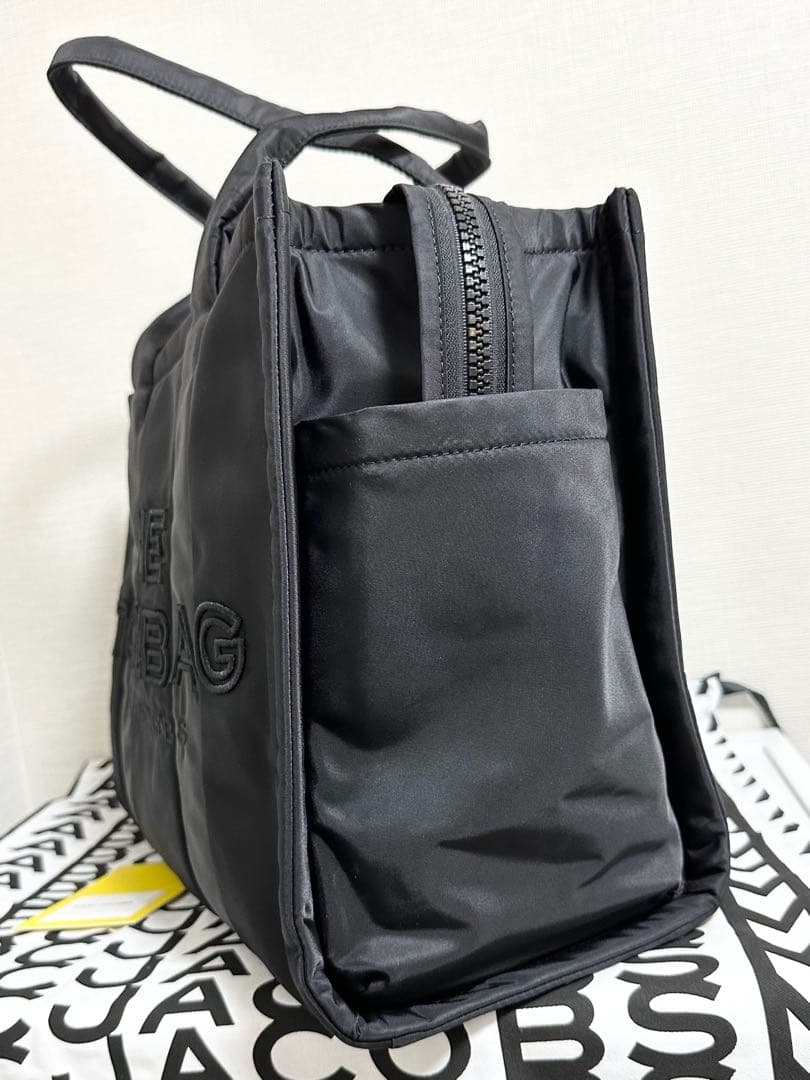 新品★マークジェイコブス ザ パフィー ナイロン ラージ トートバッグ ブラック
