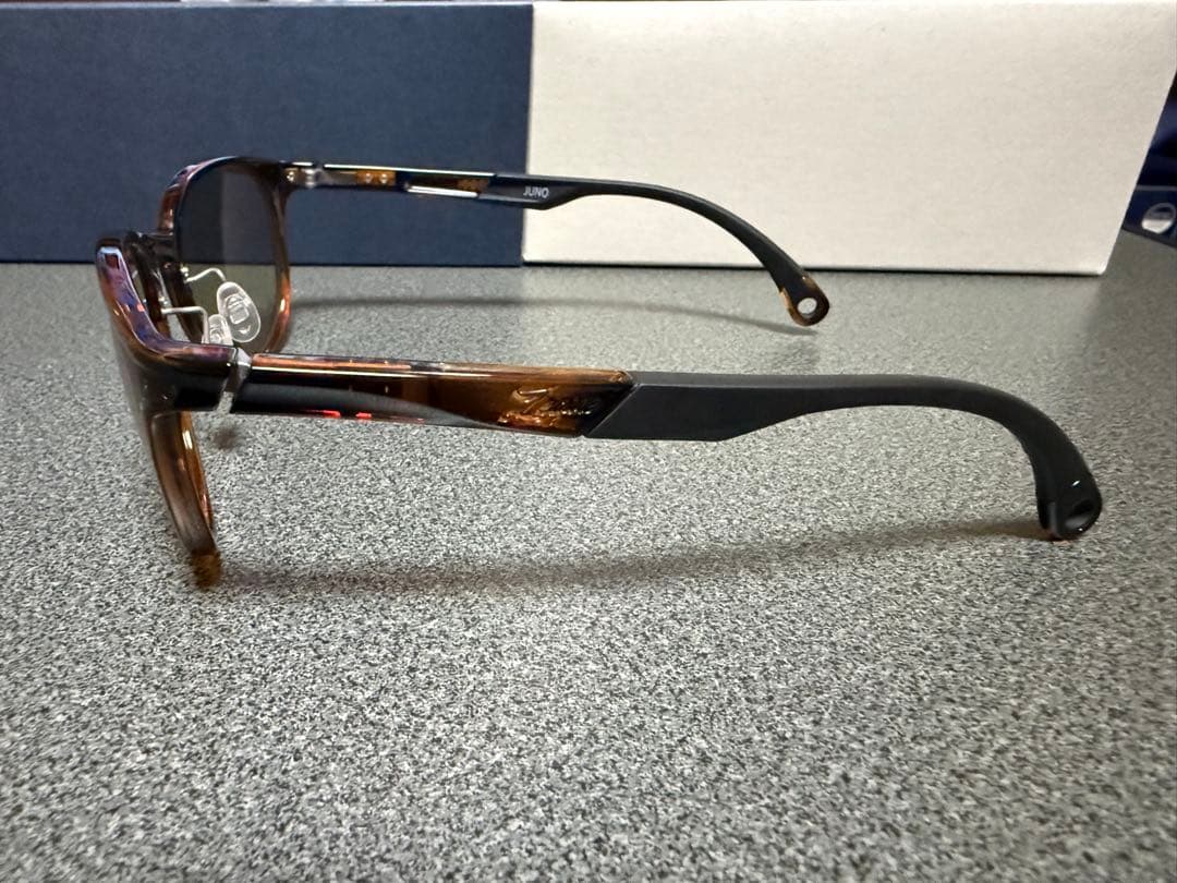 ZEQUE Juno TALEXレンズ イーズグリーン