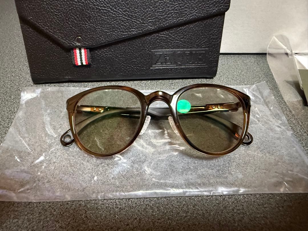 ZEQUE Juno TALEXレンズ イーズグリーン