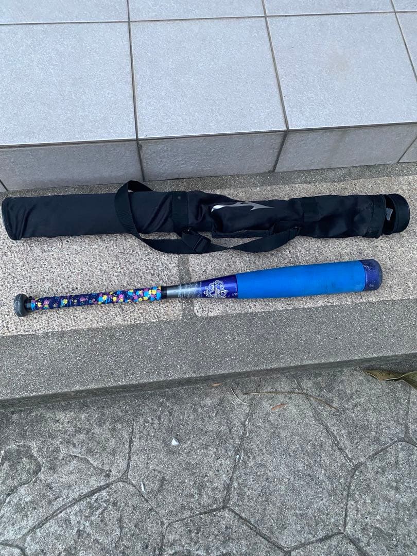 ビヨンドマックス 軟式バット 青 バットケース付き　74センチ