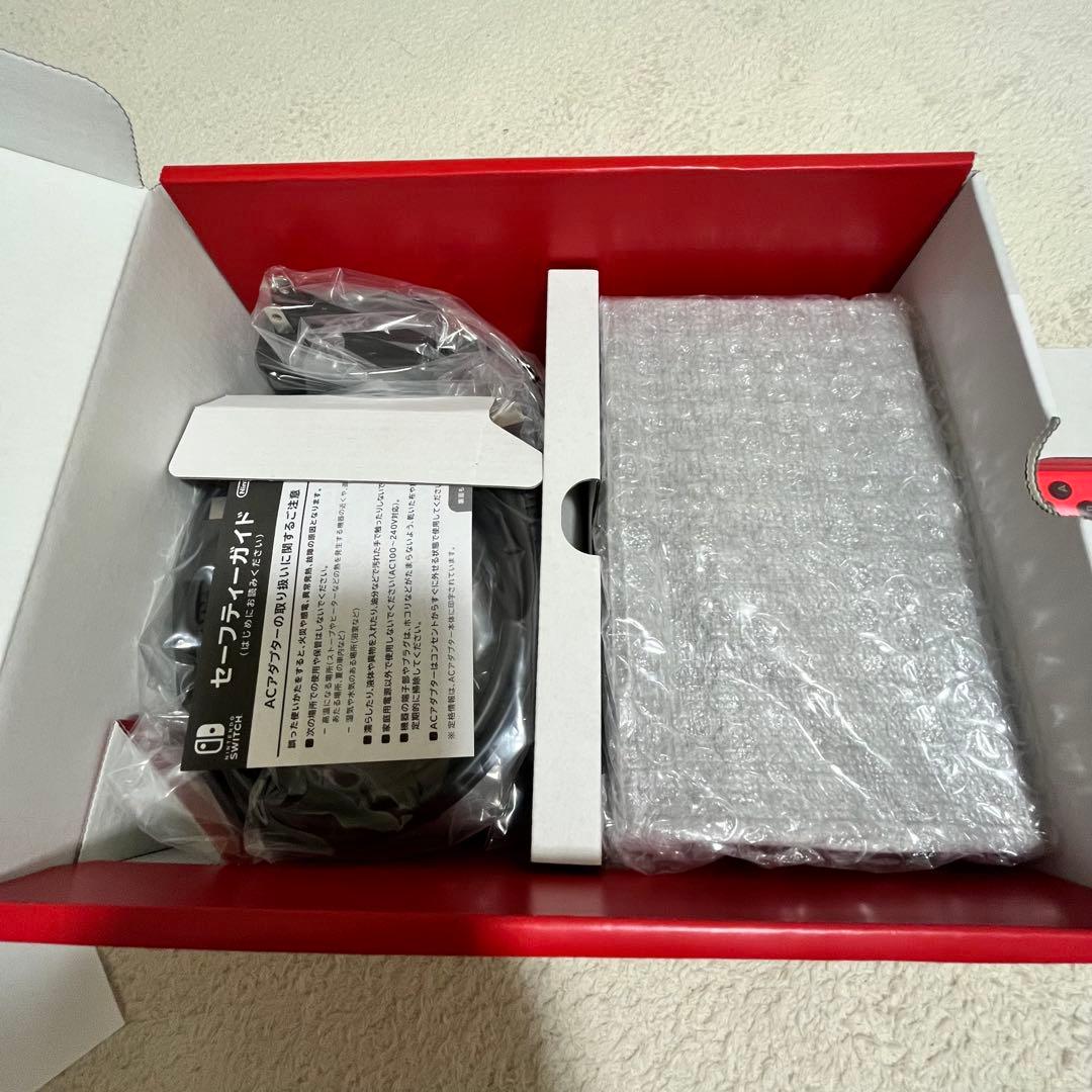 新品　Nintendo Switch ネオンブルー/ネオンレッド 本体