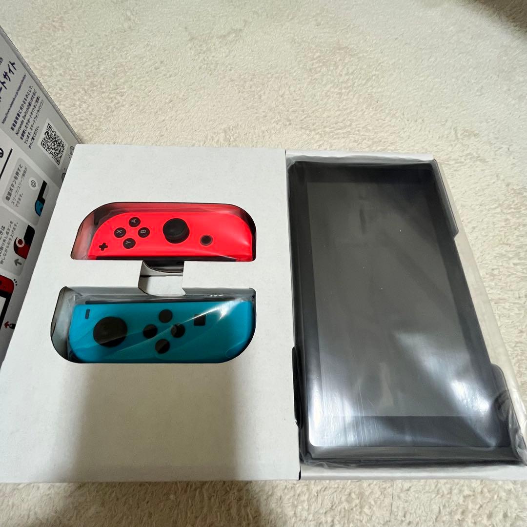 新品　Nintendo Switch ネオンブルー/ネオンレッド 本体