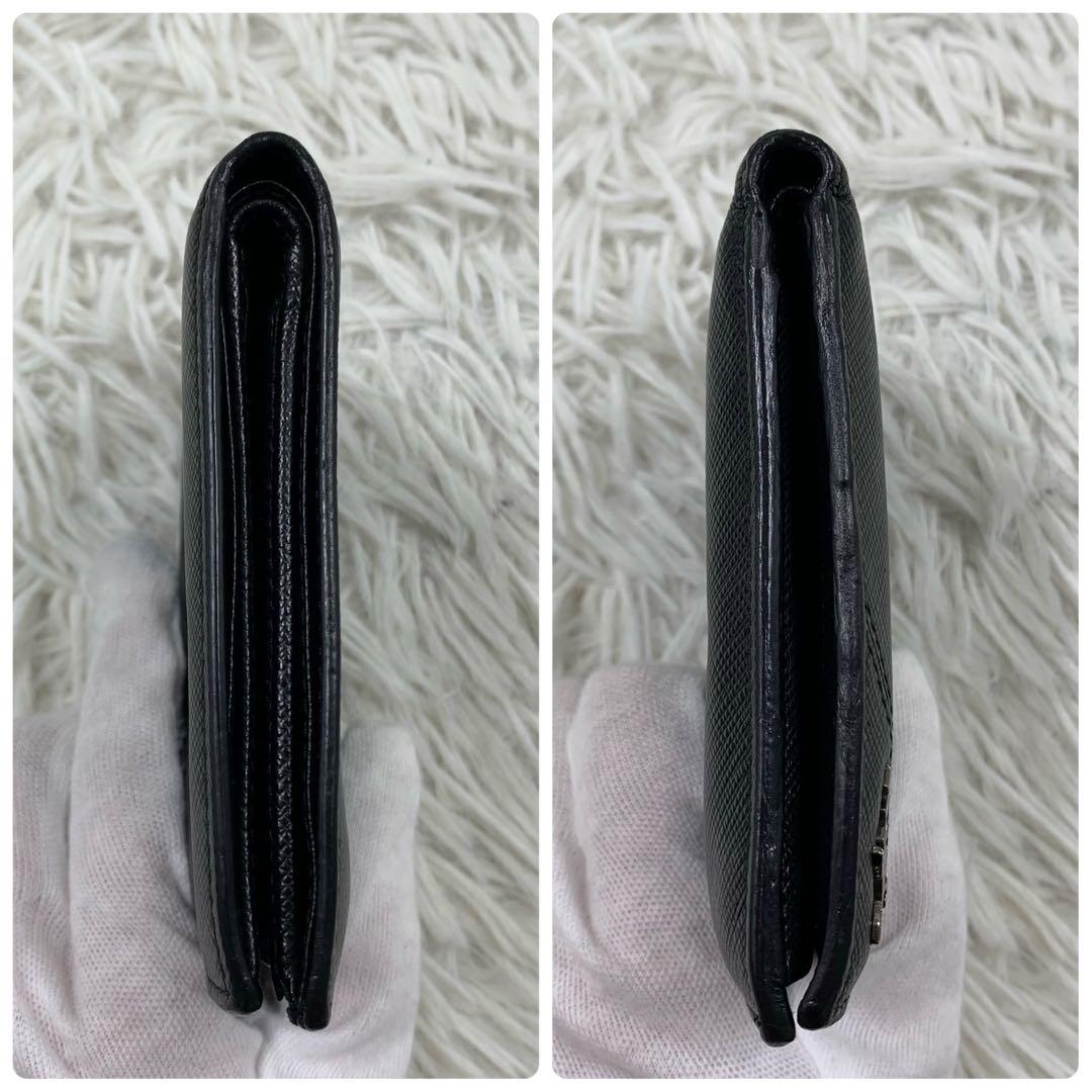 【✨美品✨】プラダ 二つ折り財布 メタルロゴ サフィアーノ ブラック 保存袋付き