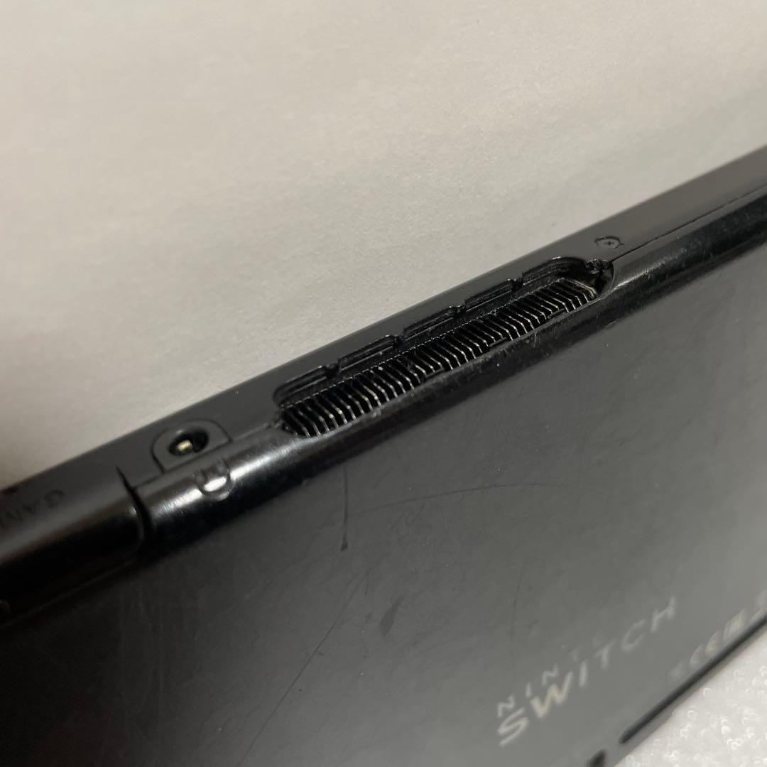 Nintendo switch 本体のみ　中古品（外観状態悪い）